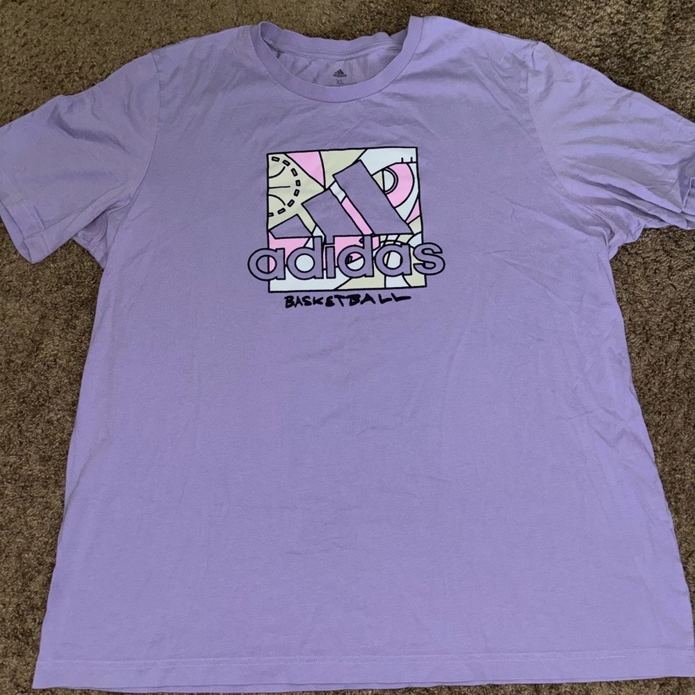 Men’s Adidas t shirt, size xl